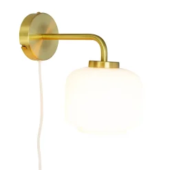 Dyberg Larsen Interiørlamper<Arp vegglampe - Opal/Messingfarget