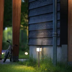 Philips Solcellebelysning|Oppladbare Bordlamper<Blaise hagebelysning utendørs IP44 1,5W 3000 Kelvin m/sensor - Solcelle