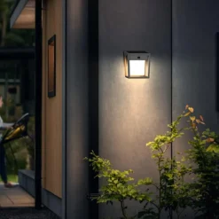 Philips Solcellebelysning|Utelamper - Klassiske Vegglamper<Blaise vegglampe utendørs IP44 1,5W 3000 Kelvin m/sensor - Solcelle