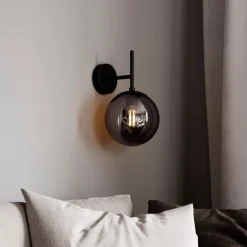 By Rydens Interiørlamper<Boyle vegglampe - farget