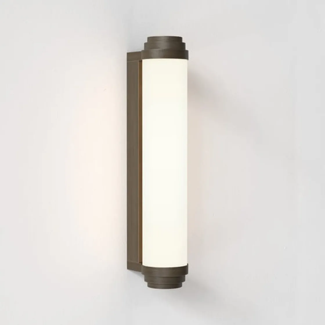 Astro Lighting Baderomsbelysning Vegg<Burlington 400 vegglampe for baderom 9,8W 2700 Kelvin IP44