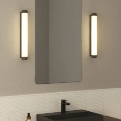 Astro Lighting Baderomsbelysning Vegg<Burlington 600 vegglampe for baderom 14,3W 2700 Kelvin IP44