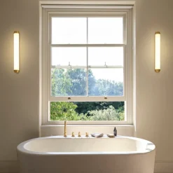 Astro Lighting Baderomsbelysning Vegg<Burlington 600 vegglampe for baderom 14,3W 2700 Kelvin IP44