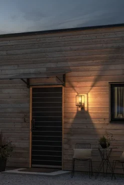 Konstsmide Lightup-Pris|Utelamper - Klassiske Vegglamper<Carpi vegglampe opp eller ned IP44 -