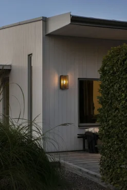 Konstsmide Lightup-Pris|Utelamper - Veggskjold / Plafond<Carpi vegglampe utendørs H40 cm IP44 - Svart/Messing