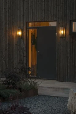 Konstsmide Lightup-Pris|Utelamper - Veggskjold / Plafond<Carpi vegglampe utendørs IP44 - Svart/Klart glass