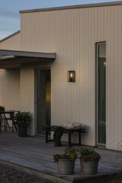 Konstsmide Lightup-Pris|Utelamper - Veggskjold / Plafond<Carpi vegglampe utendørs IP44 - Svart/Messing