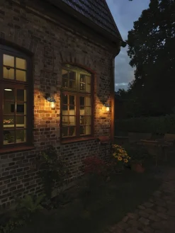 Konstsmide Utelamper - Klassiske Vegglamper<Cerignola vegglampe IP44 - stål