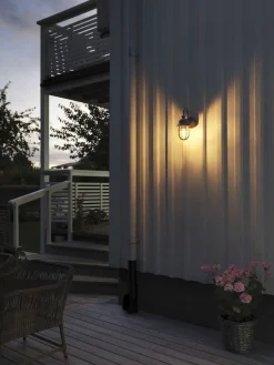 Konstsmide Utelamper - Klassiske Vegglamper<Cerignola vegglampe IP44 - farget