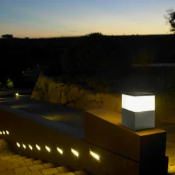 NorDesign Portstolper<Cubik pullert/portstolpe stor - Mørk