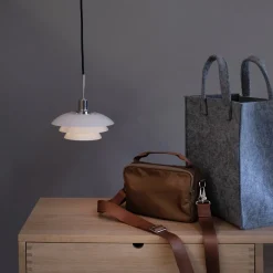 Dyberg Larsen Kjøkkenbelysning Tak|Takpendler<DL20 takpendel - Krom/Opal glass