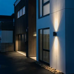 Sg Armaturen As Lightup-Pris|Utelamper Med Opp/Ned Lys<Echo 2x4,5W LED 230V