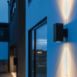 Sg Armaturen As Lightup-Pris|Utelamper Med Opp/Ned Lys<Echo 2x4,5W LED 230V