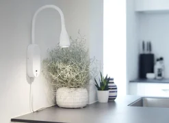 Nielsen Light Vegglamper Med Usb<Eye vegglampe 5 watt dimbar m/ USB - Hvit