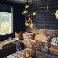 Hadeland Glassverk Kjøkkenbelysning Tak|Takpendler<Fjellglød kuler 7 stk - Sort Baldakin