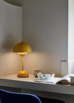 &Tradition Lightup-Pris|Barneromsbelysning<Flowerpot VP9 bærbar bordlampe