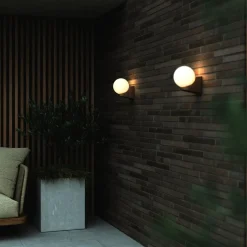 Nordlux Utelamper - Klassiske Vegglamper<Hayley vegglampe utendørs IP44 E27 - Metallisk brun/Opal