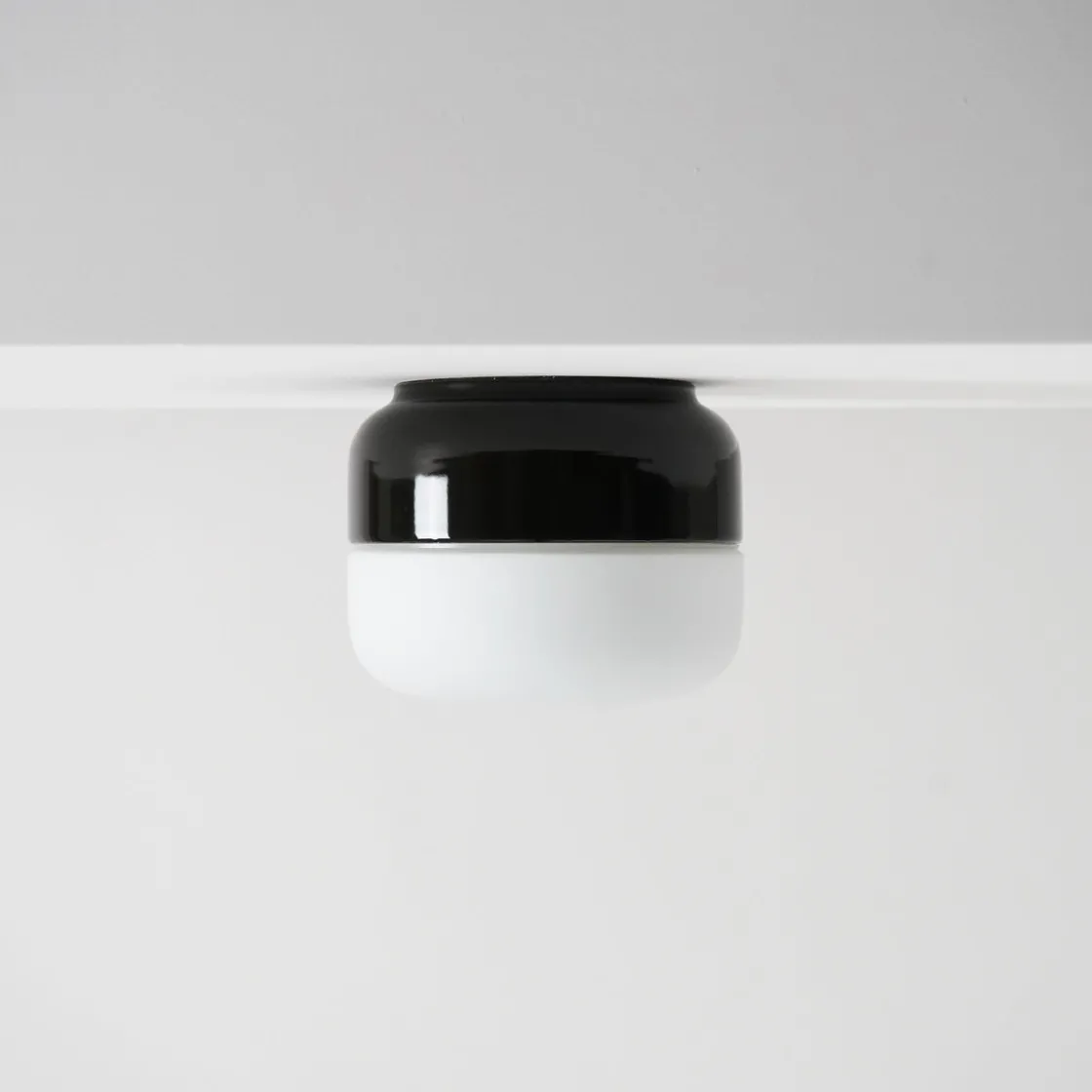 Ifø Electric Baderomsbelysning Tak|Baderomsbelysning Vegg<Ifø Ohm 140 / 115 tak/vegg 10W LED dimbar IP44 - 3000K