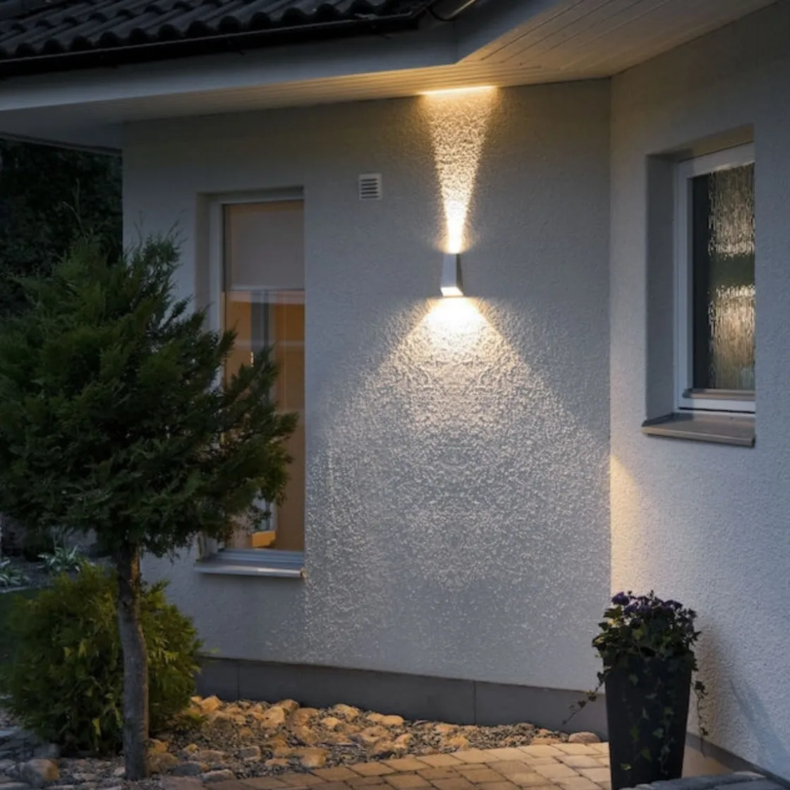 Konstsmide Utelamper Med Opp/Ned Lys<Imola vegglampe, aluminiums