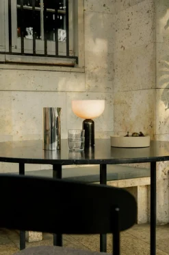 New Works Oppladbare Bordlamper<Kizu Portable bordlampe - marmor