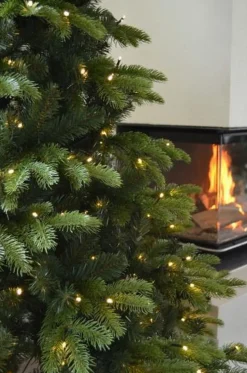 Trend Collection Kunstig Juletre<Kunstig juletre med lys 210cm