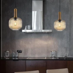 Design by Grönlund Kjøkkenbelysning Tak|Takpendler<Lantern takpendel - Messing/Amberfarget glass