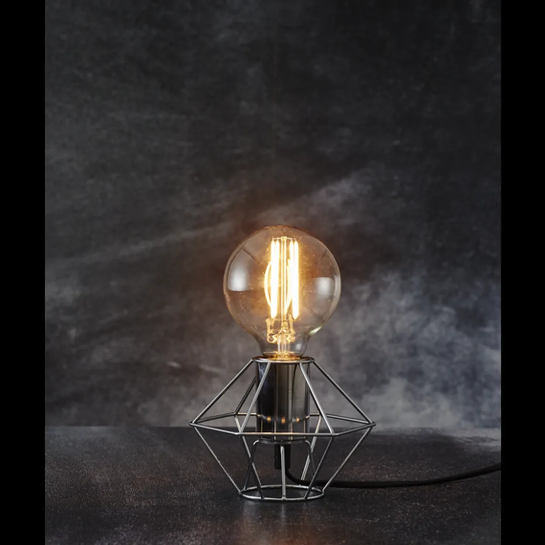 Star Trading Dekorpære E27|Led-Pærer E27 Sokkel<LED-pære 3,7W dimbar, Vintage Gold 95mm