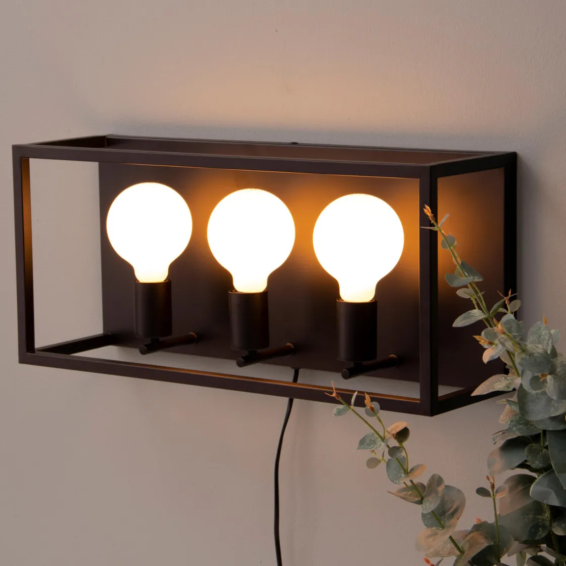 Scanlight Interiørlamper<Lisboa vegglampe trippel - Svart/Messing