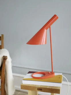 Louis Poulsen Louis Poulsen<AJ bordlampe