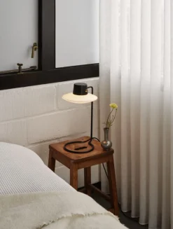 Louis Poulsen Louis Poulsen<AJ Oxford bordlampe