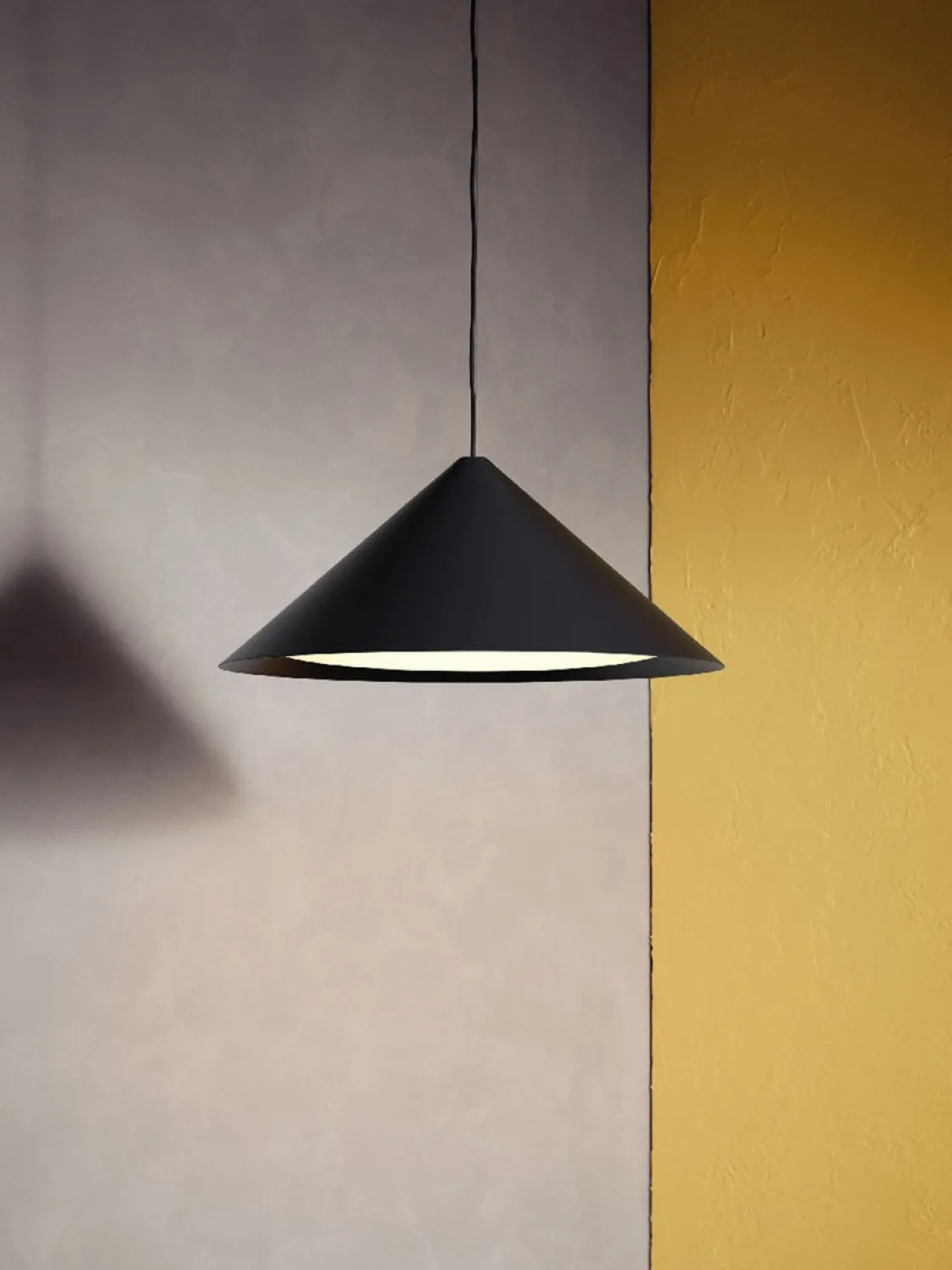 Louis Poulsen Kjøkkenbelysning Tak|Louis Poulsen<Keglen pendel Ø65