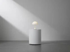 Louis Poulsen Louis Poulsen|Oppladbare Bordlamper<Panthella 250 Portable bordlampe