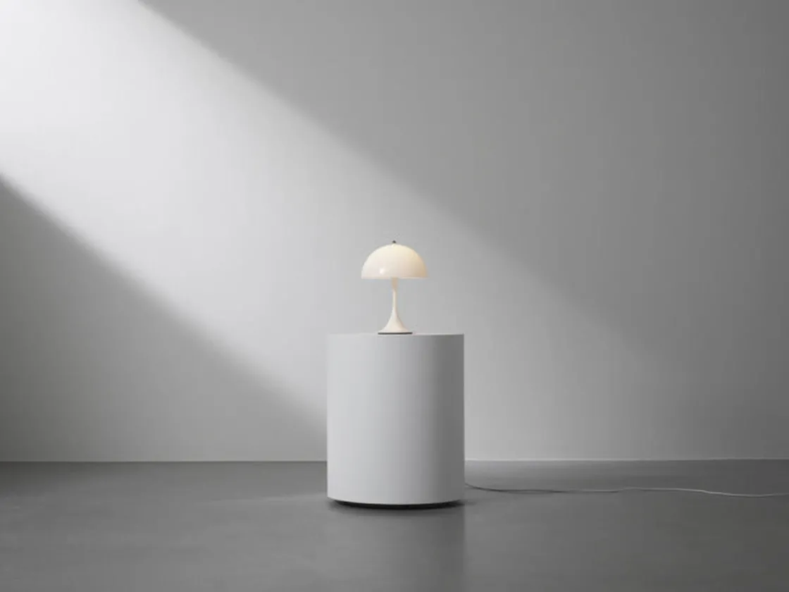 Louis Poulsen Louis Poulsen|Oppladbare Bordlamper<Panthella 250 Portable bordlampe