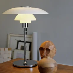 Louis Poulsen Louis Poulsen<PH 4½-3½ glass bordlampe Hvit