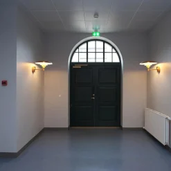 Louis Poulsen Utelamper - Klassiske Vegglamper|Louis Poulsen<PH utendørs vegglampe - Børstet