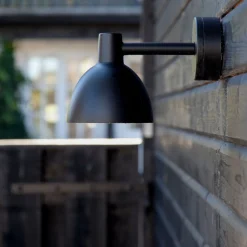 Louis Poulsen Utelamper - Klassiske Vegglamper|Louis Poulsen<Toldbod utendørs vegglampe 15