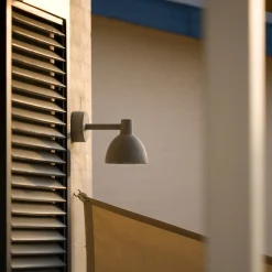 Louis Poulsen Utelamper - Klassiske Vegglamper|Louis Poulsen<Toldbod utendørs vegglampe 15