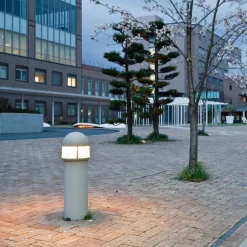 Louis Poulsen Pullert|Louis Poulsen<Waterfront Pullert mast for nedgraving