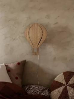 Ferm Living Barneromsbelysning<Luftballong vegglampe - eik