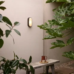 Astro Lighting Utelamper - Veggskjold / Plafond<Montreal Oval vegglampe utendørs IP44 E27