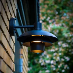 Dyberg Larsen Utelamper - Klassiske Vegglamper<Morph D24 utendørs vegglampe IP44