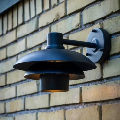 Dyberg Larsen Utelamper - Klassiske Vegglamper<Morph D24 utendørs vegglampe IP44
