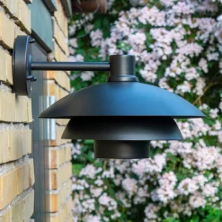 Dyberg Larsen Utelamper - Klassiske Vegglamper<Morph D30 utendørs vegglampe IP44 -