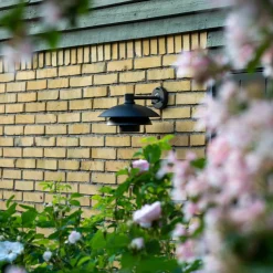 Dyberg Larsen Utelamper - Klassiske Vegglamper<Morph D30 utendørs vegglampe IP44 -