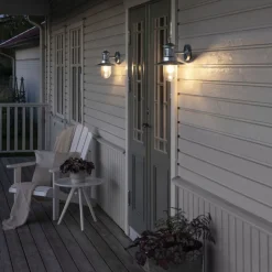 Konstsmide Utelamper - Klassiske Vegglamper<Napoli vegglampe utendørs IP44 -