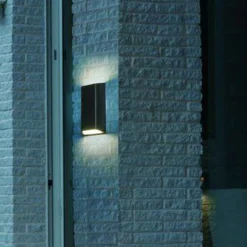 NorDesign Utelamper Til Kystområder|Utelamper Med Opp/Ned Lys<Nemi vegglampe utendørs opp/ned 2x4W IP65 3000K dimbar - grå