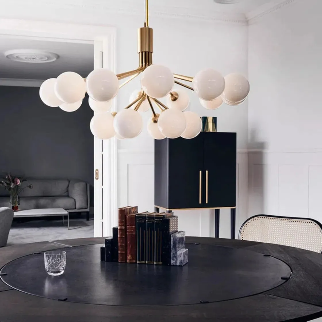 Nuura Kjøkkenbelysning Tak|Lysekroner<Apiales 18 messing/opal