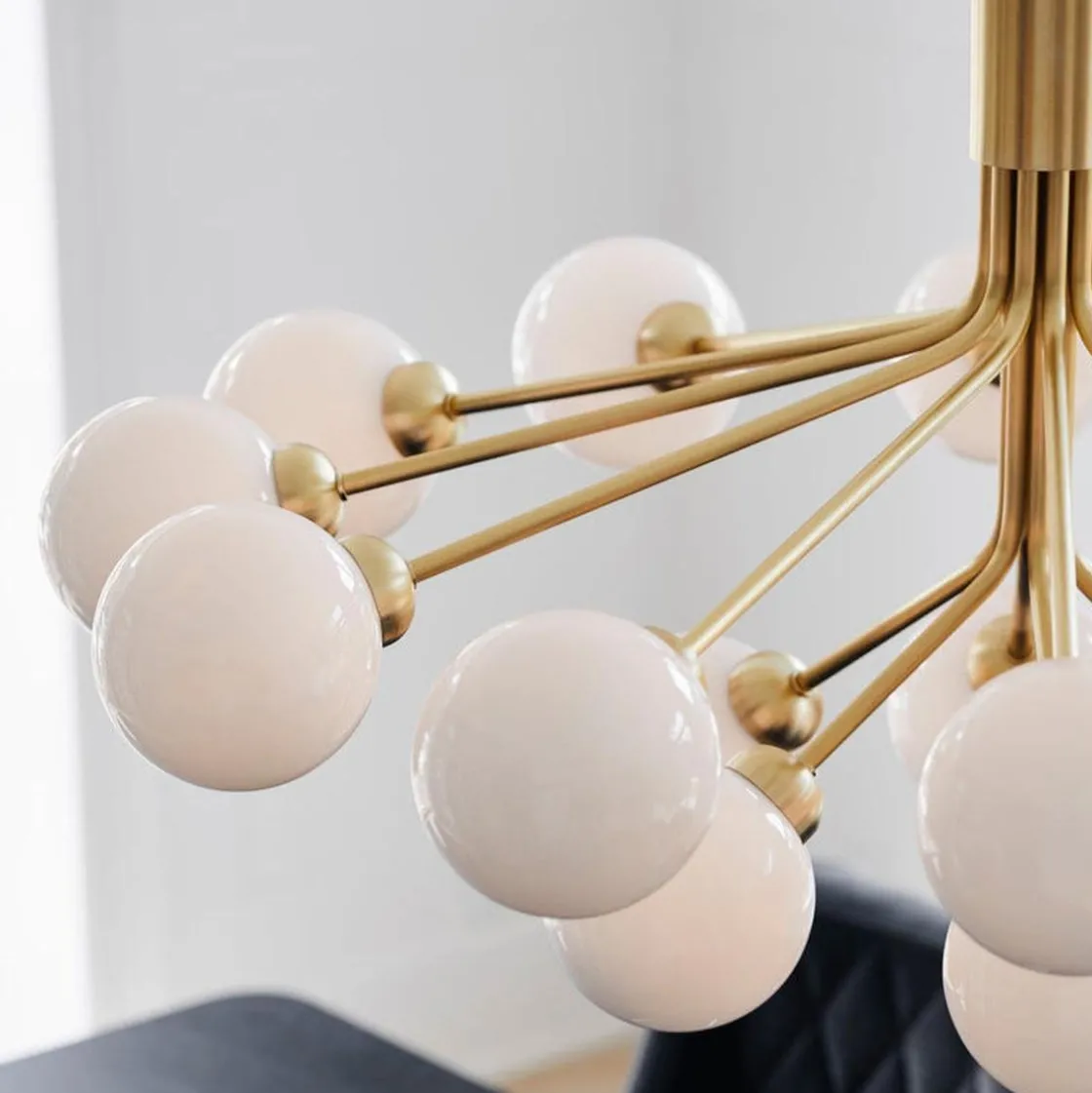 Nuura Kjøkkenbelysning Tak|Lysekroner<Apiales 18 messing/opal