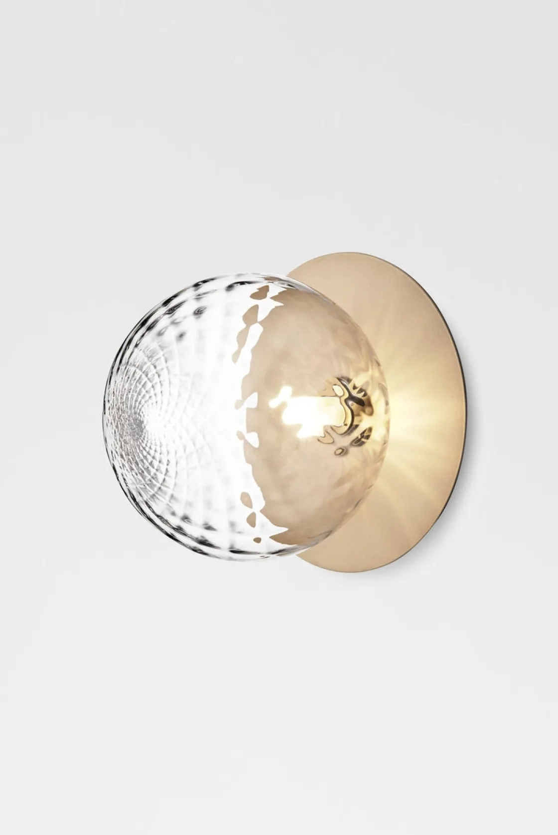 Nuura Baderomsbelysning Tak|Interiørlamper<Liila 1 vegglampe/taklampe - large - nordic gold / optikk