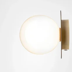 Nuura Baderomsbelysning Tak|Interiørlamper<Liila 1 vegglampe/taklampe - medium - nordic gold / opal